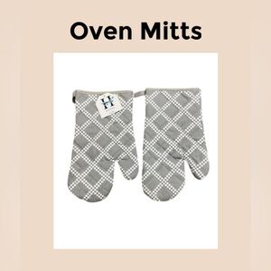 Habitat Oven Mitts 2 Piece NWT